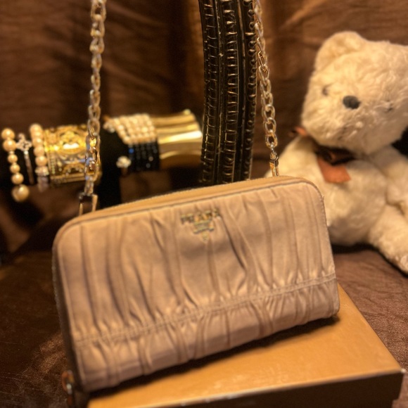 PRADA Authentic, Clutch, Bifold Wallet, Crossbody. - Picture 3 of 16